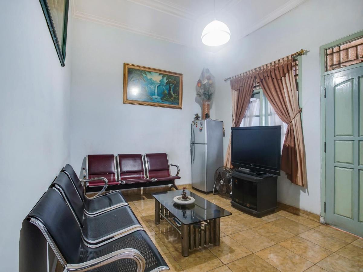 מלון בנדר למפונג Oyo 90771 Mess 19 Syariah מראה חיצוני תמונה